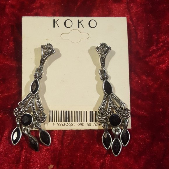 I have over 200 brand new earings - Picture 7 of 16